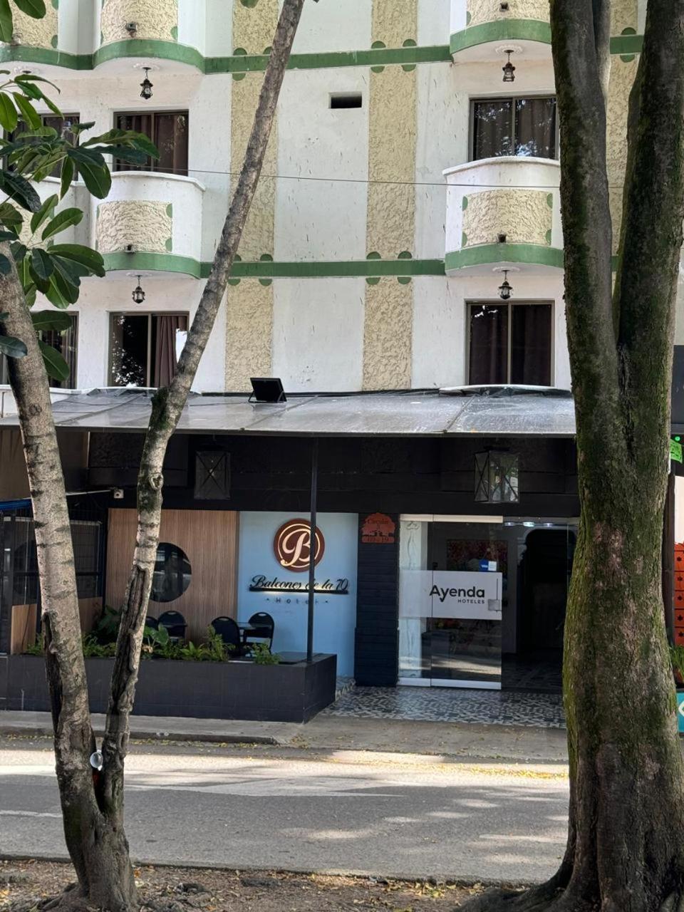 Ayenda 1228 Balcones De La 70 Hotel Medellin Exterior photo