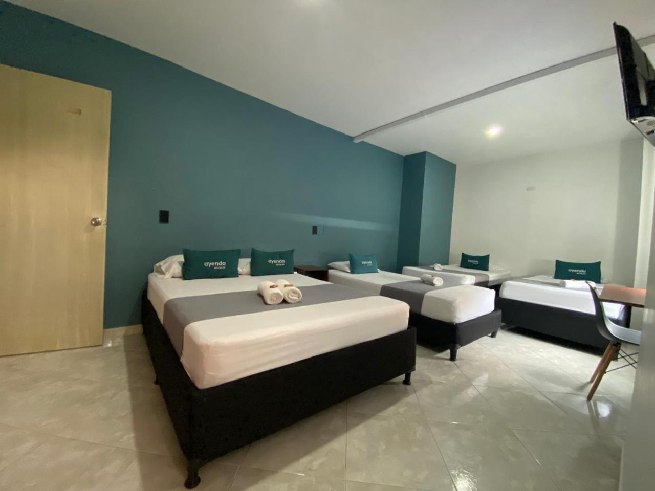 Ayenda 1228 Balcones De La 70 Hotel Medellin Exterior photo