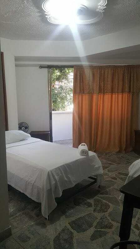 Ayenda 1228 Balcones De La 70 Hotel Medellin Exterior photo
